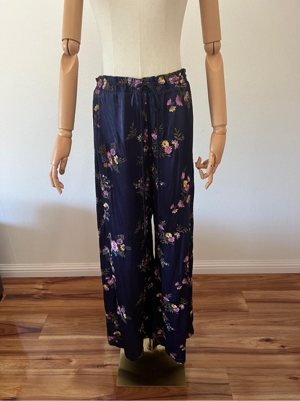 Johnny Was Navy Floral Wide-Leg Drawstring Pants